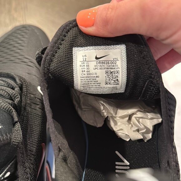 Nike Air Max 270 Black and Red - Picture 4 of 6